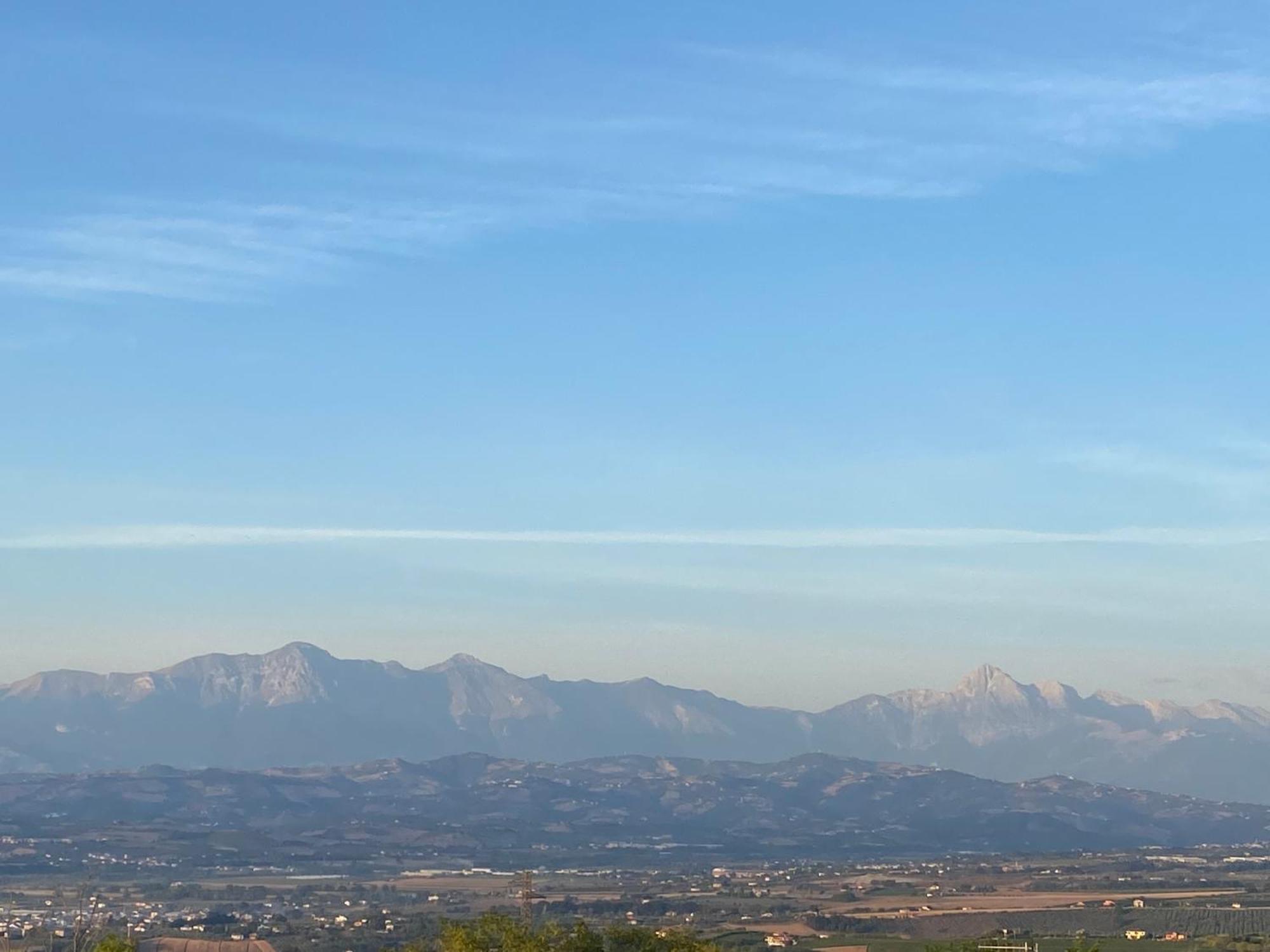 Seta Luxury Apartment Roseto Degli Abruzzi Luaran gambar