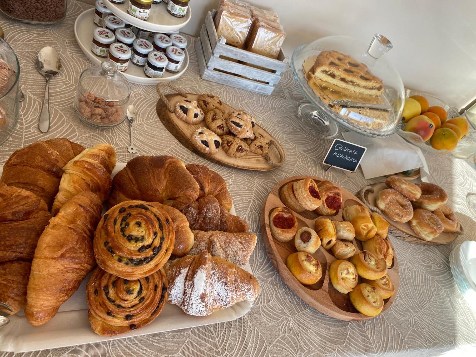 Seta Luxury Apartment Roseto Degli Abruzzi Luaran gambar