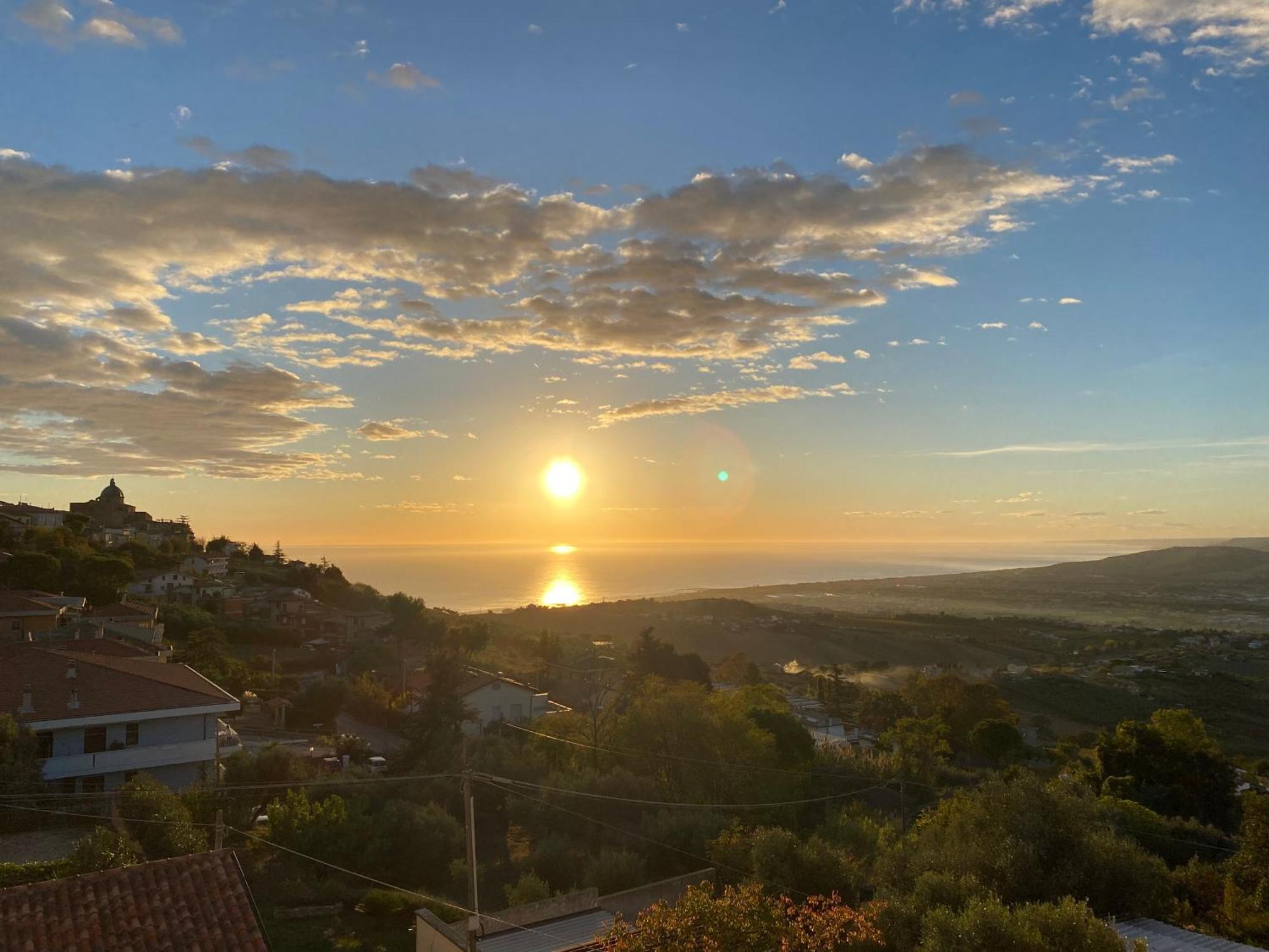 Seta Luxury Apartment Roseto Degli Abruzzi Luaran gambar